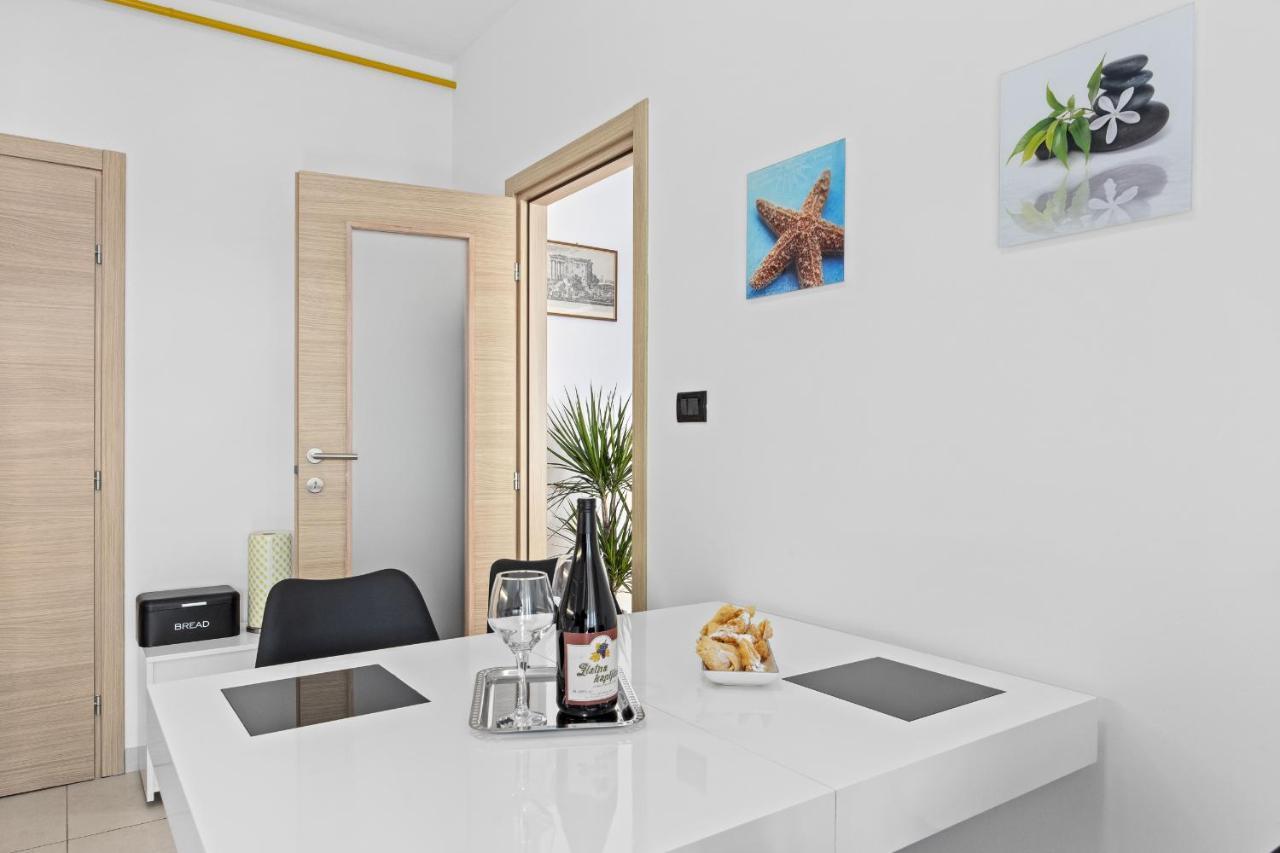 Feniks Fazana Apartman Esterno foto